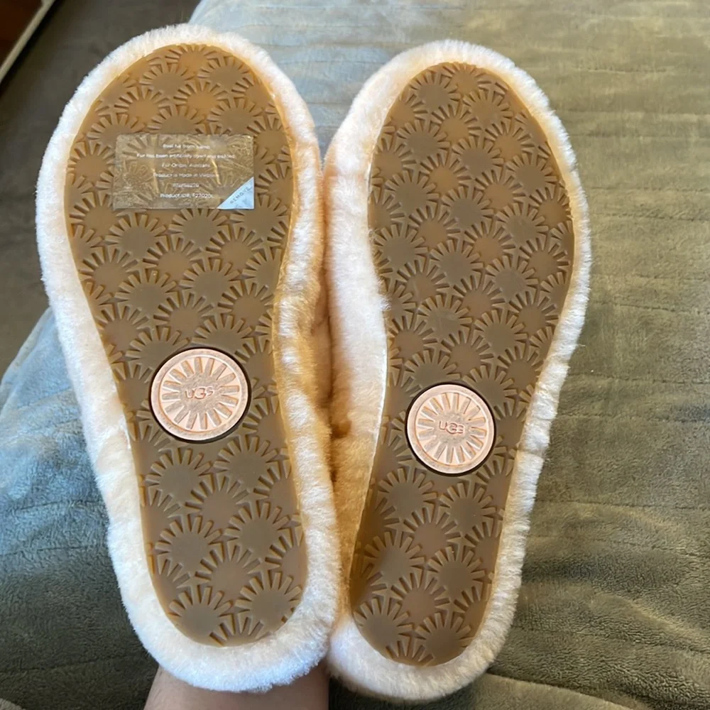 Ugg fuzzy sling back slippers with hard sole SZ 8 - Picture 10 of 10